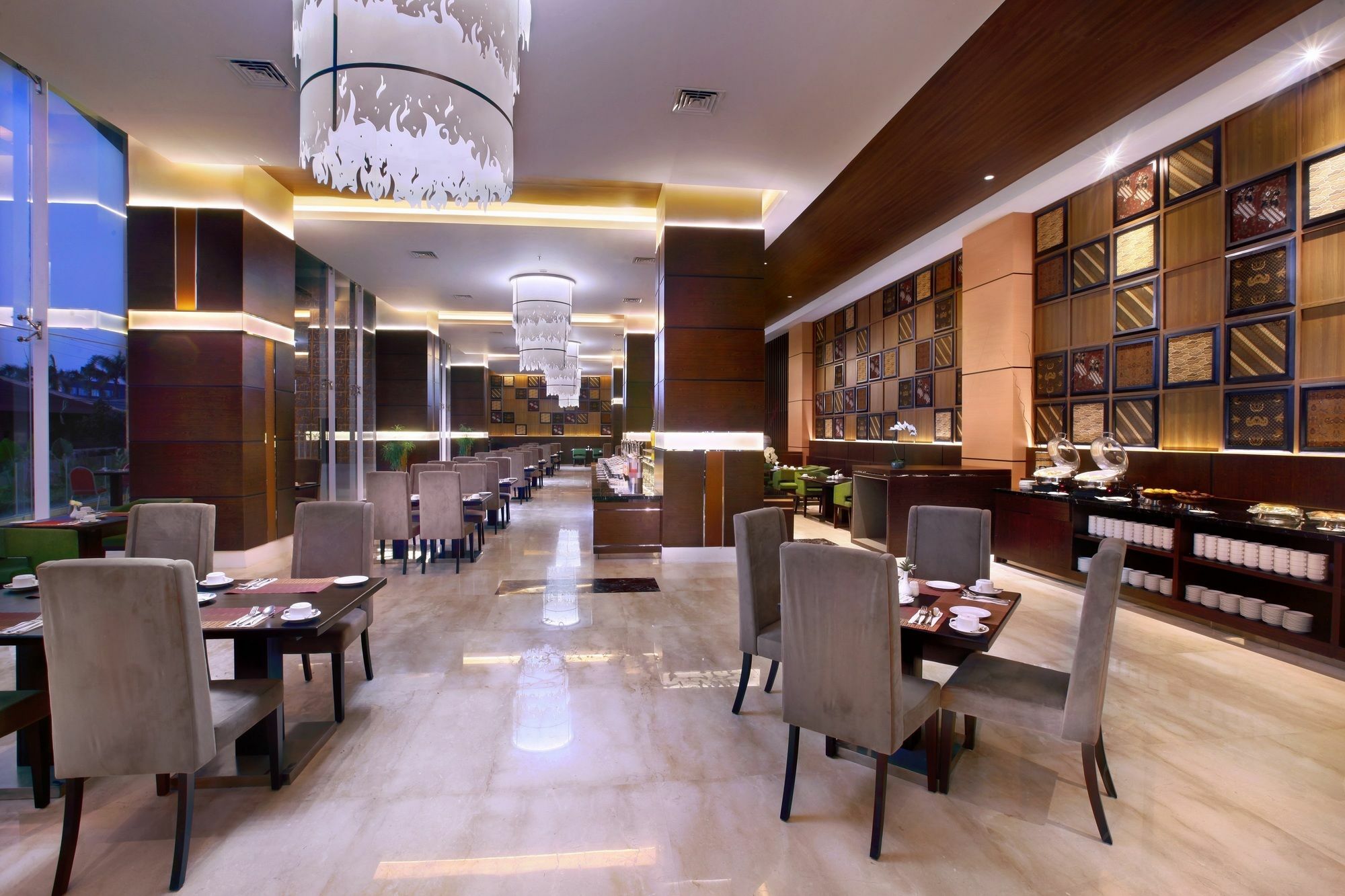The Alana Hotel & Convention Center Solo By Aston Zewnętrze zdjęcie
