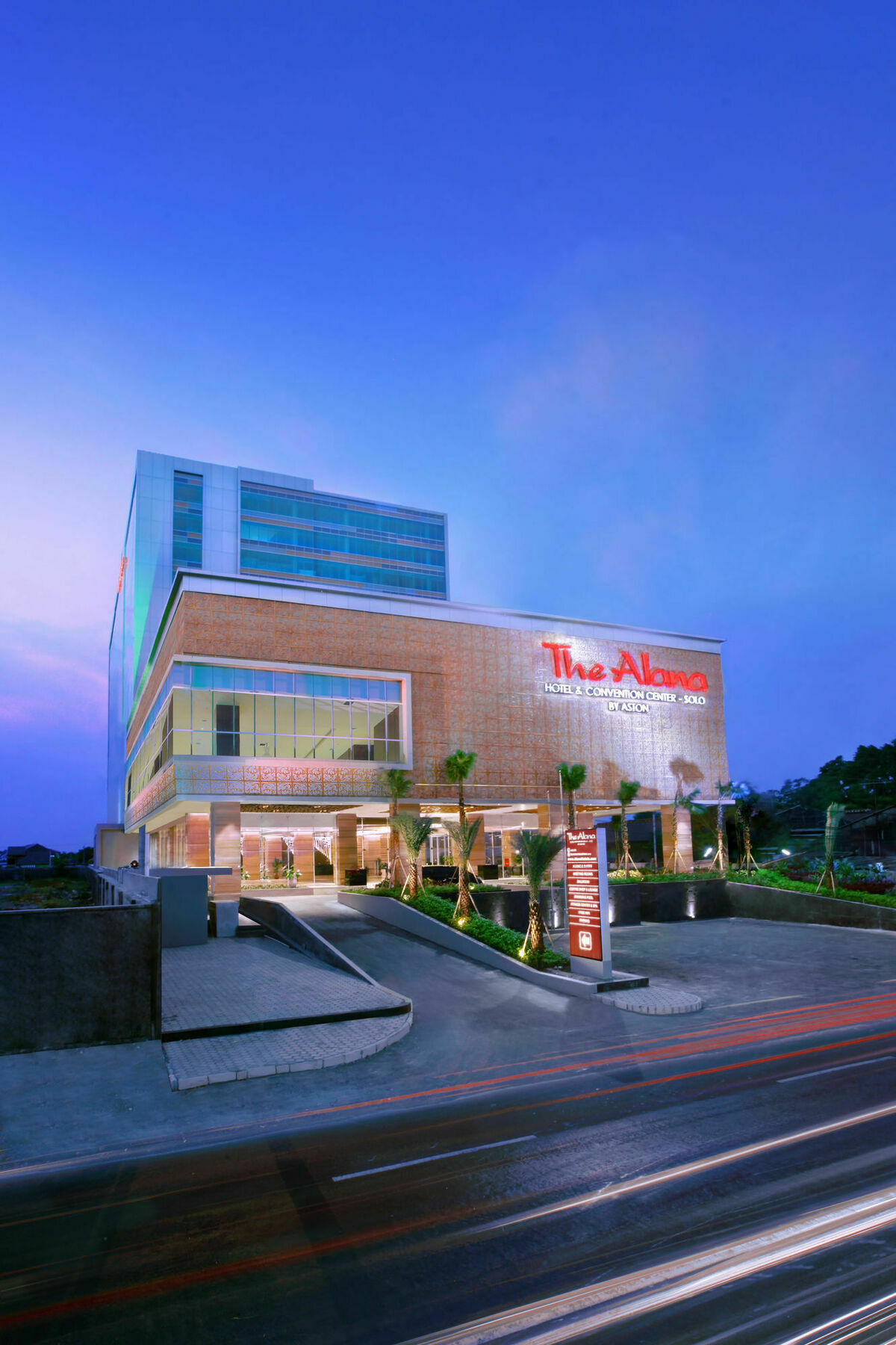 The Alana Hotel & Convention Center Solo By Aston Zewnętrze zdjęcie